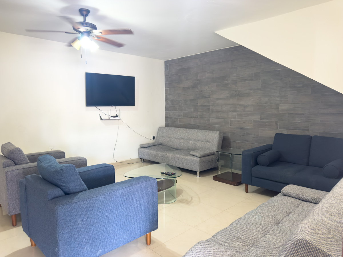 5 de 21: sala y televisión