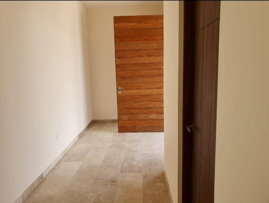 2 de 37: Hall