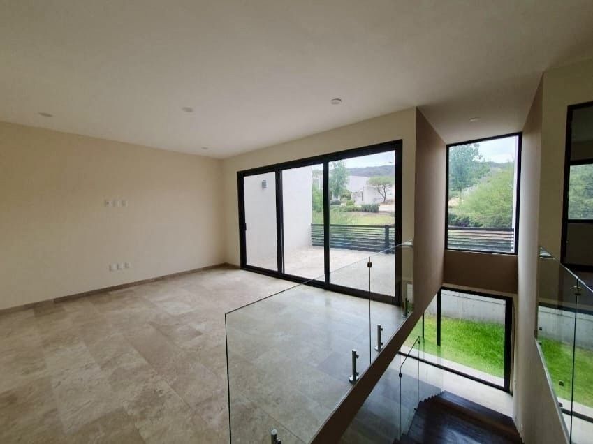 19 de 37: Estancia o Family Room