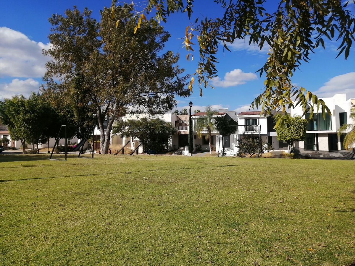 3 de 9