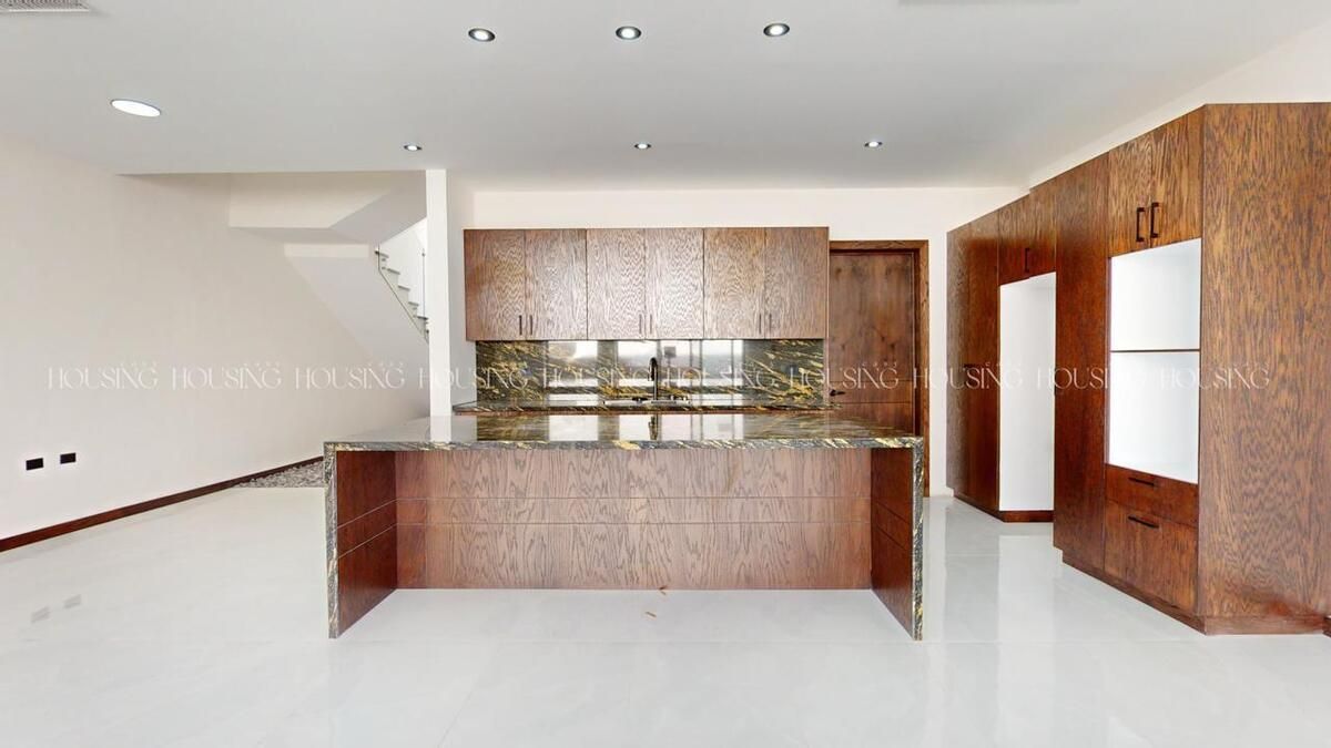 4 of 14: COCINA