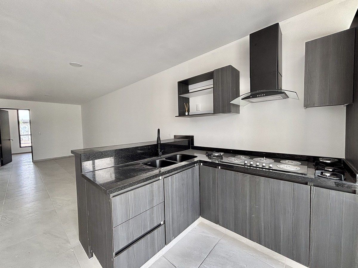 1 de 30: Cocina equipada en granito .