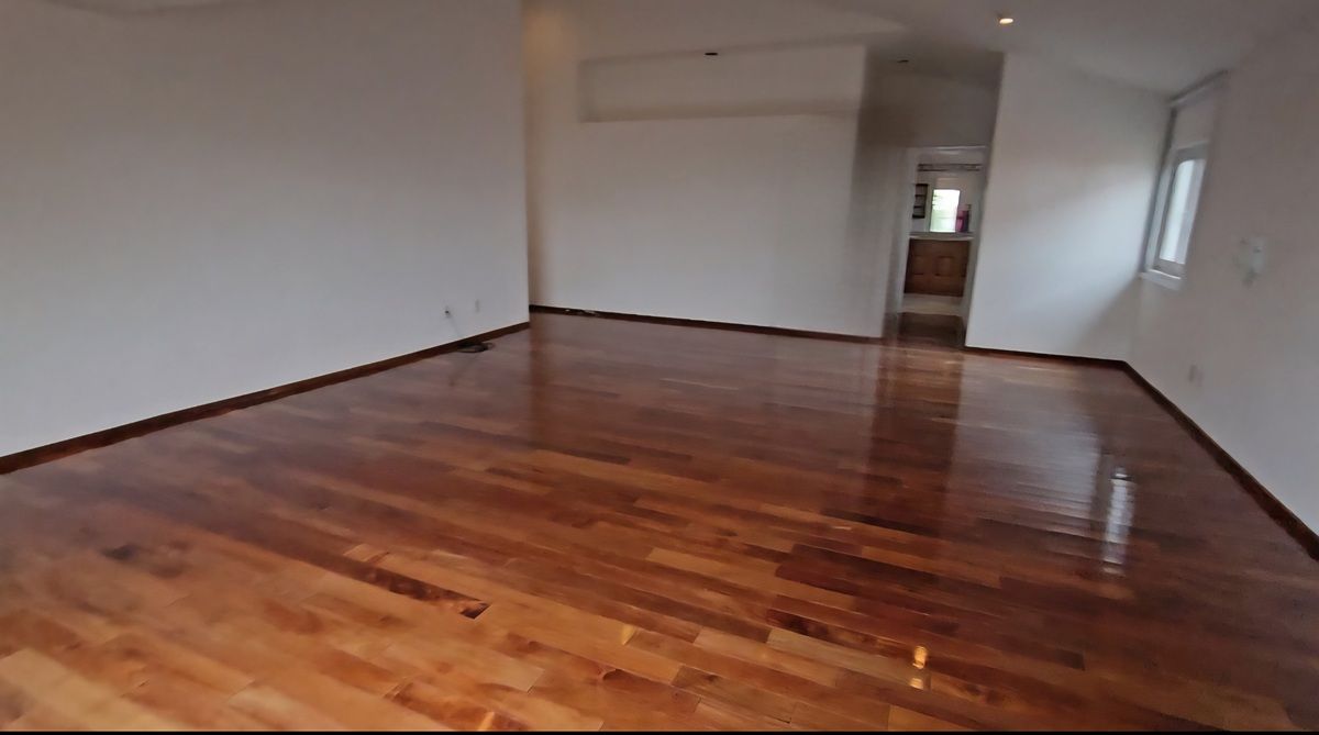 16 of 24: Habitación Principal