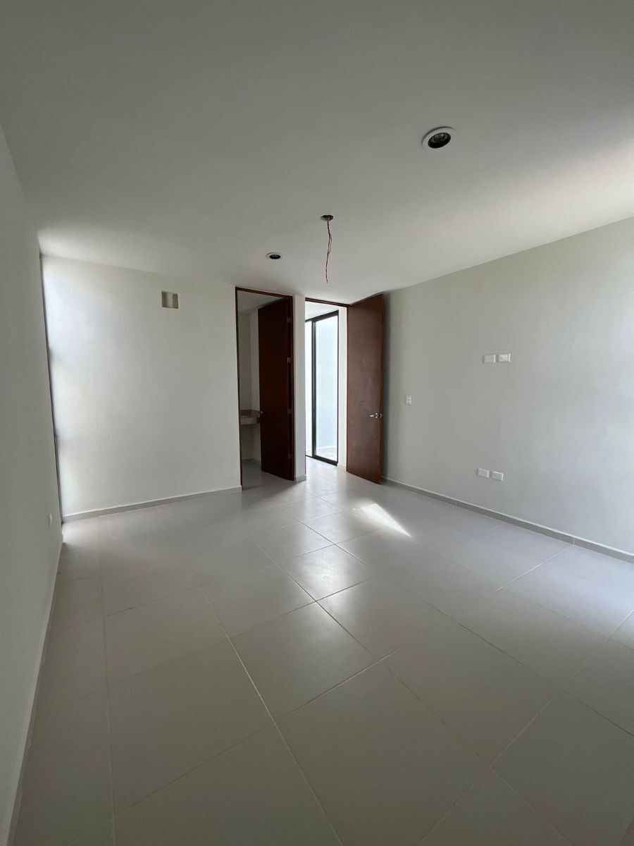 14 de 33: Segunda Habitación