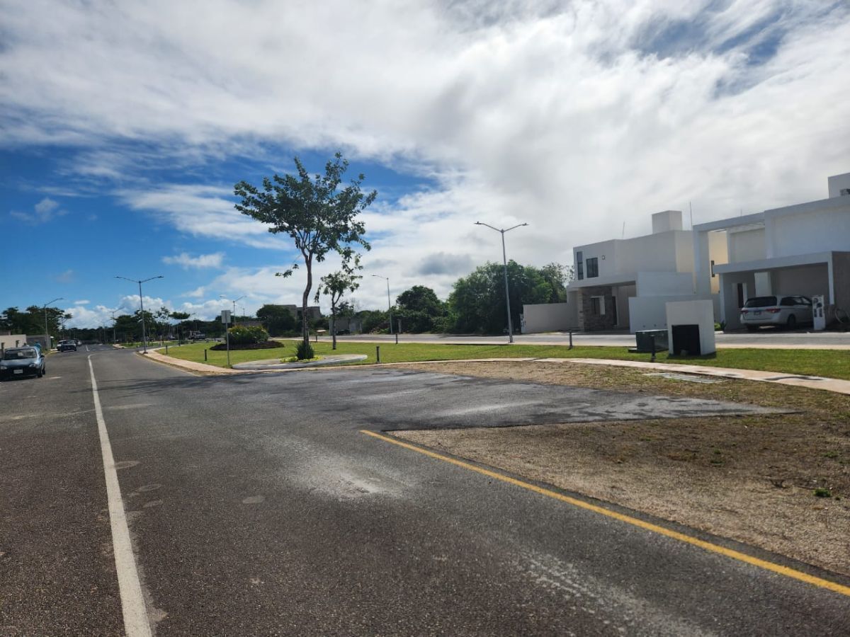 33 de 33: Estacionamiento Para Visitas