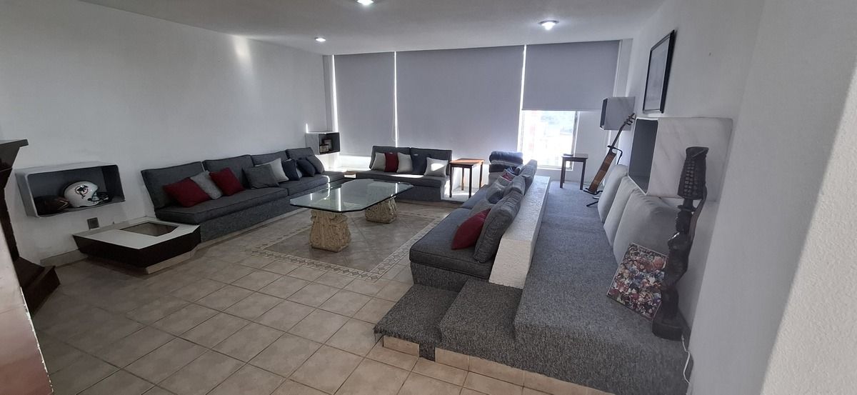 1 of 15: sala