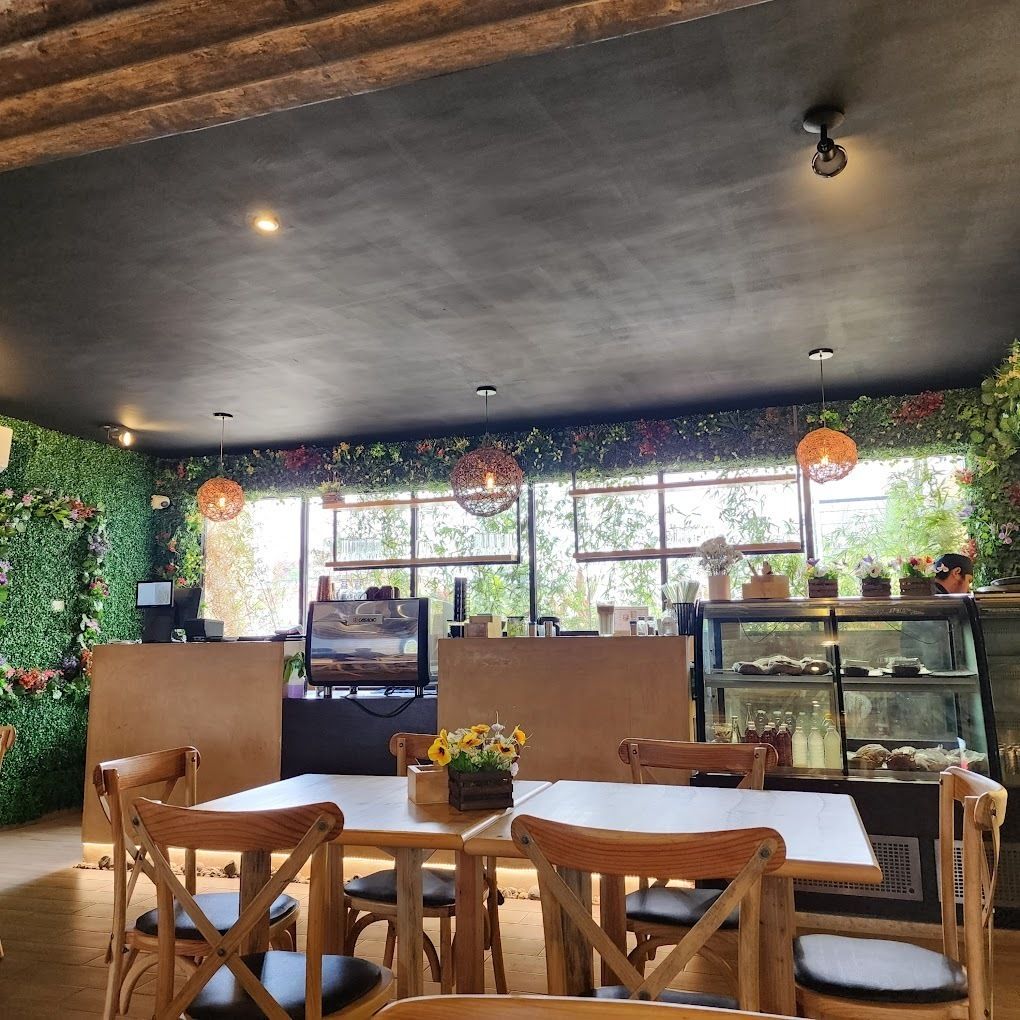3 of 10: Restaurante
