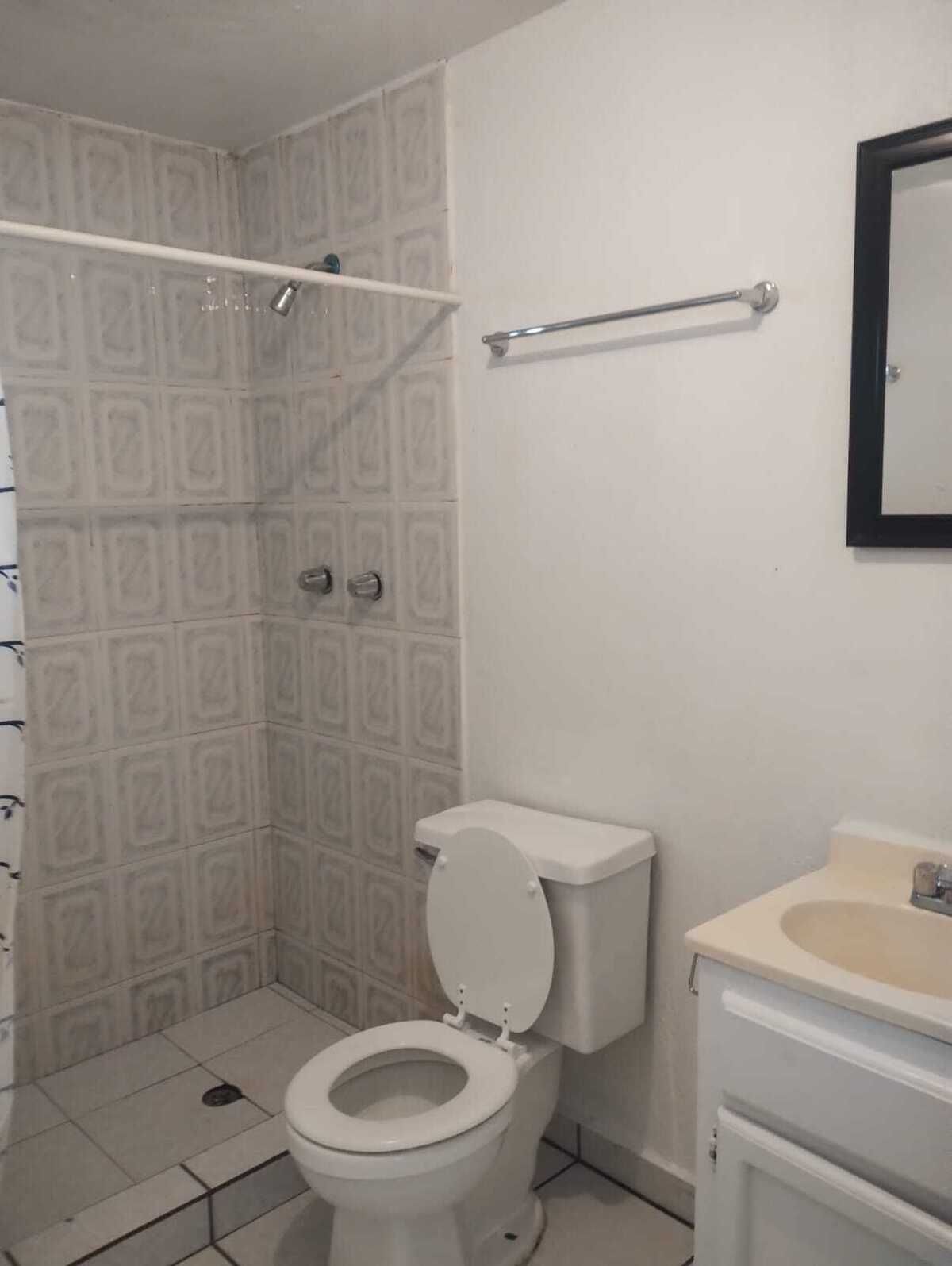 6 of 7: Baño completo