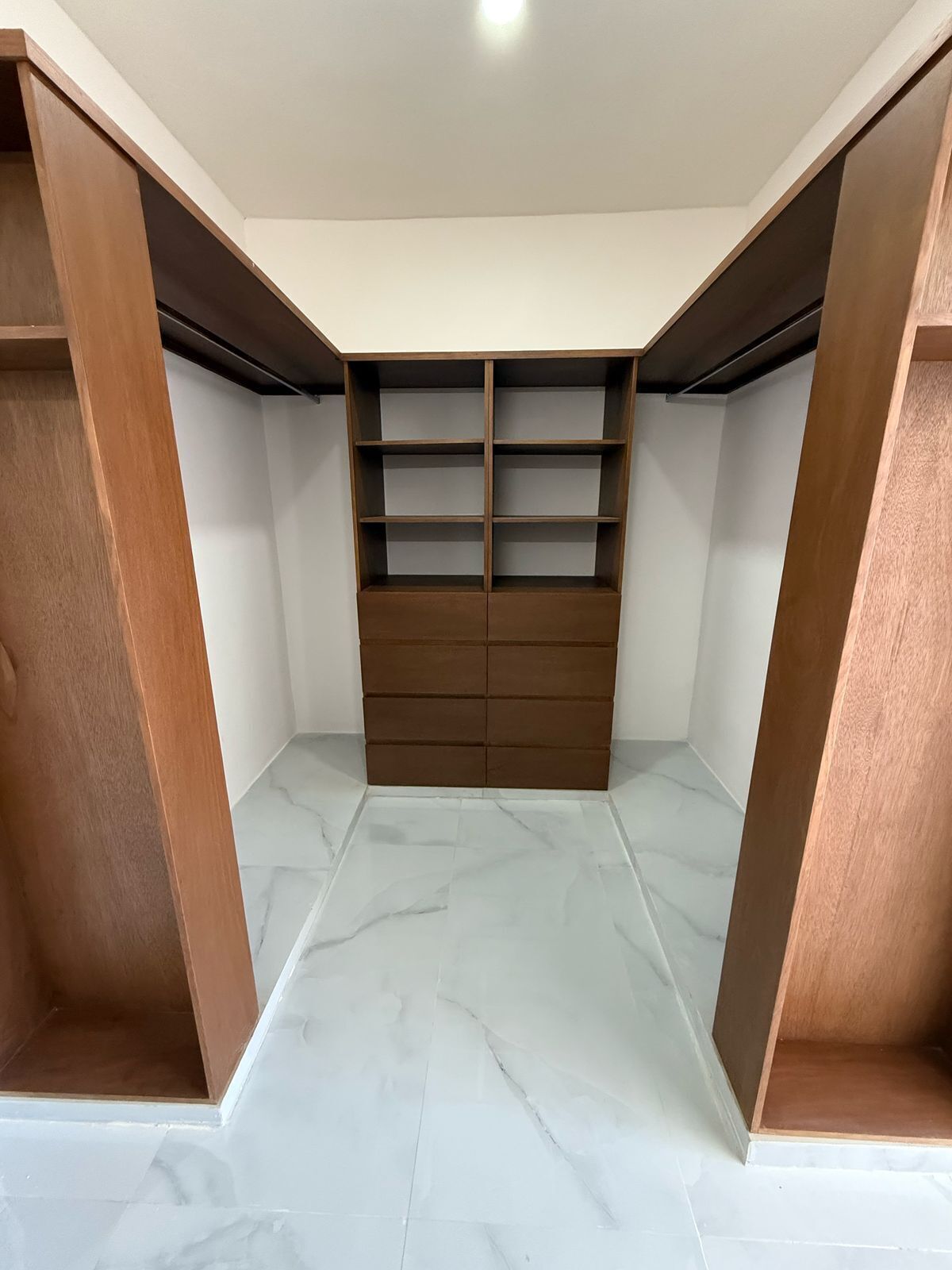 11 de 18: Closet Habitación Principal