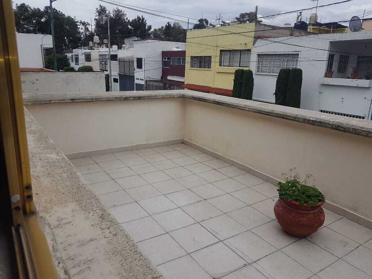 5 of 34: Balcón recamara principal