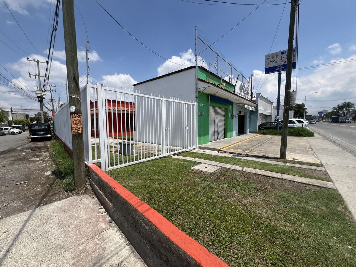 4 of 25: Fachada Ppal