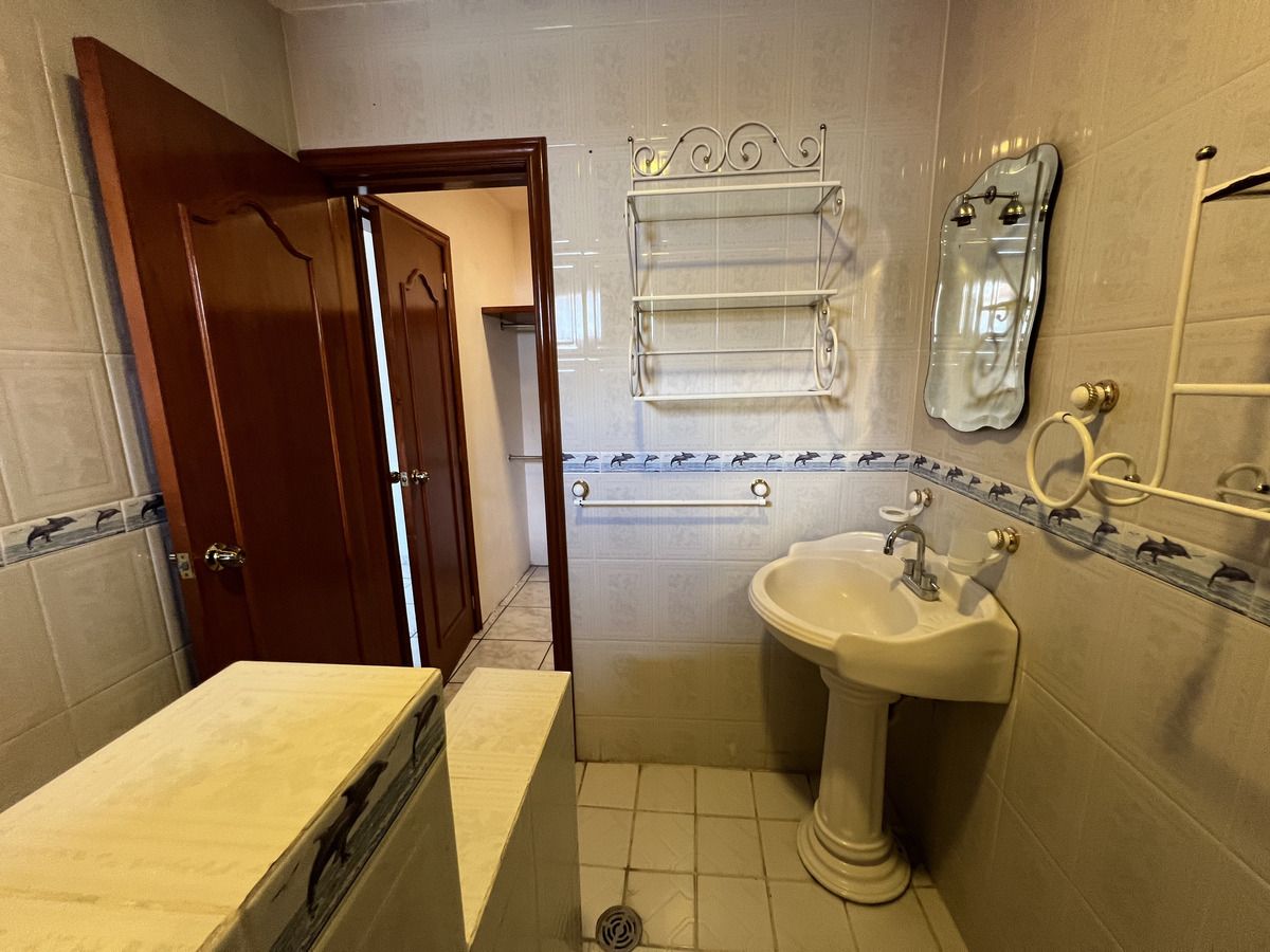 11 of 25: Baño Rec Ppal