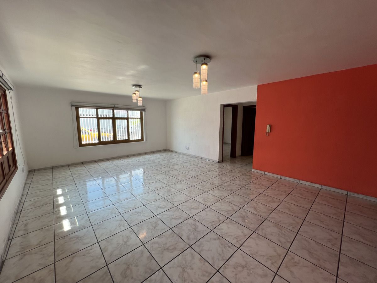 17 of 25: Sala Comedor