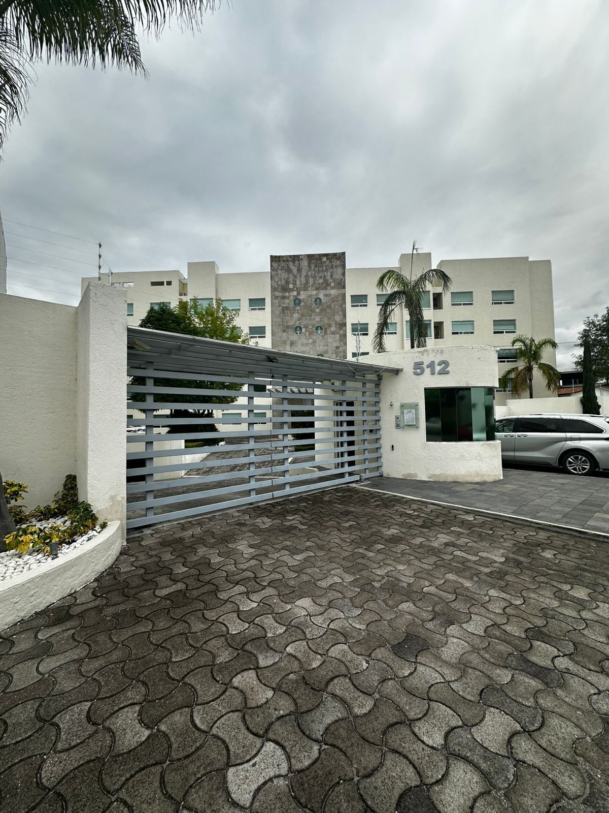 Venta de departamento en Juriquilla - foto 1