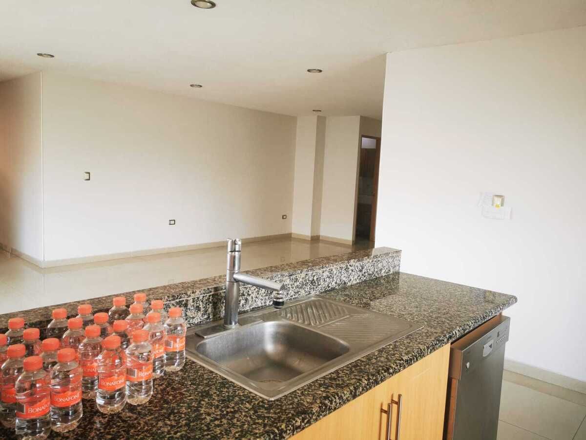 2 de 33: cocina y sala comedor