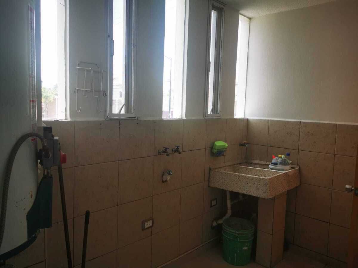 5 de 33: cuarto de lavado
