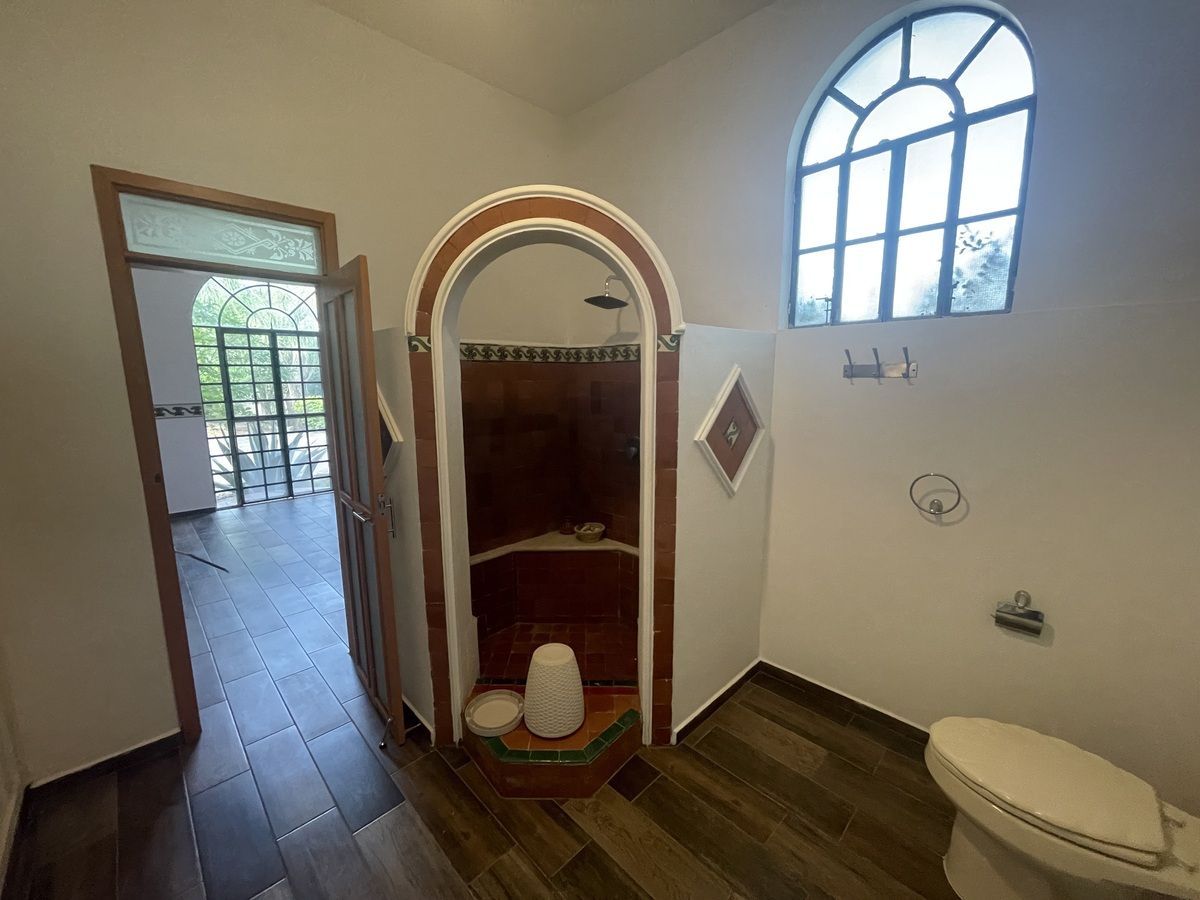 20 de 36: Baño Recamara Secundaria.