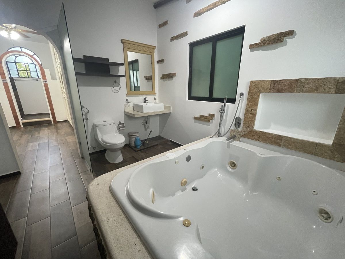 30 de 36: Baño Recamara Principal.