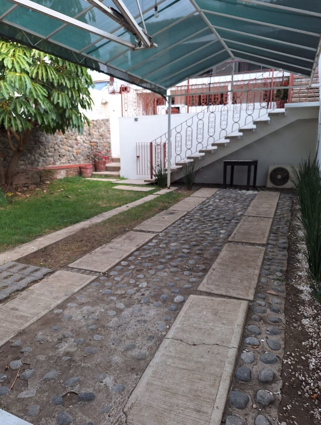 5 of 17: Estacionamiento