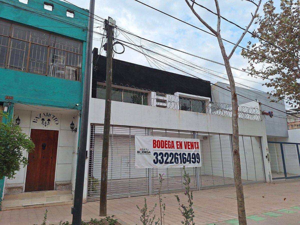 Galpão comercial em Ladrón de Guevara, Guadalajara, foto 2 de 21