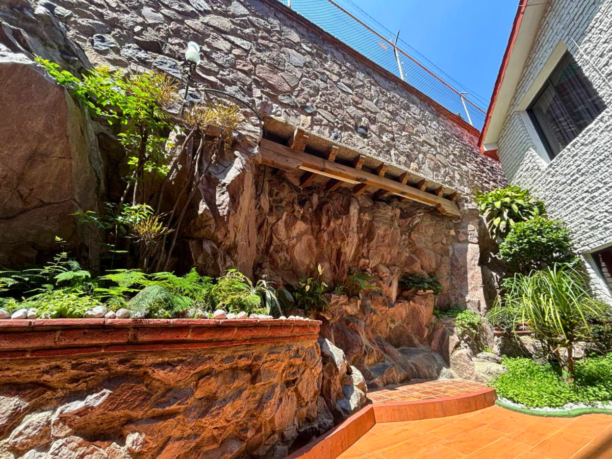 6 de 30: PATIO TRASERO