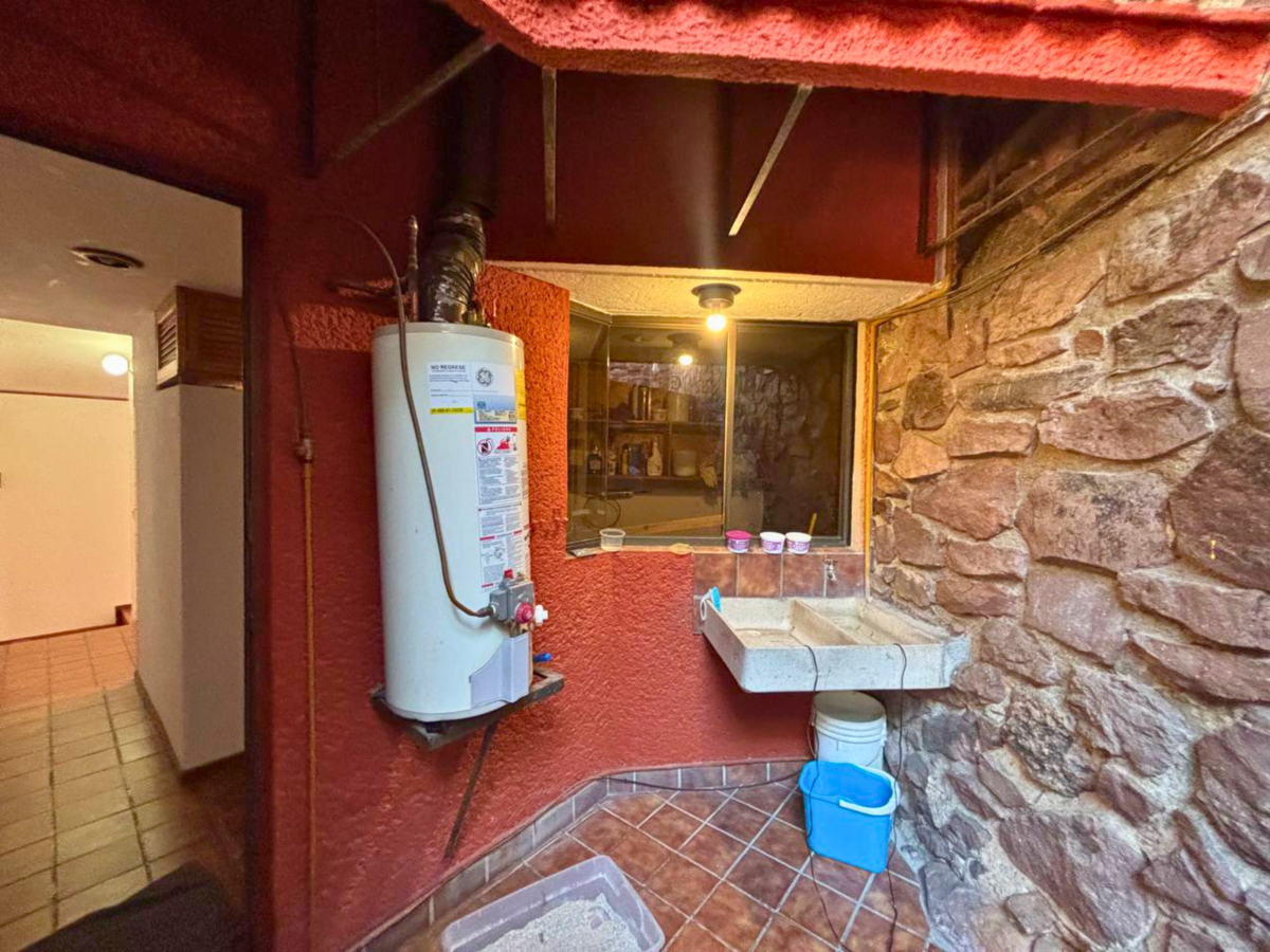 26 de 30: ÁREA DE LAVADO