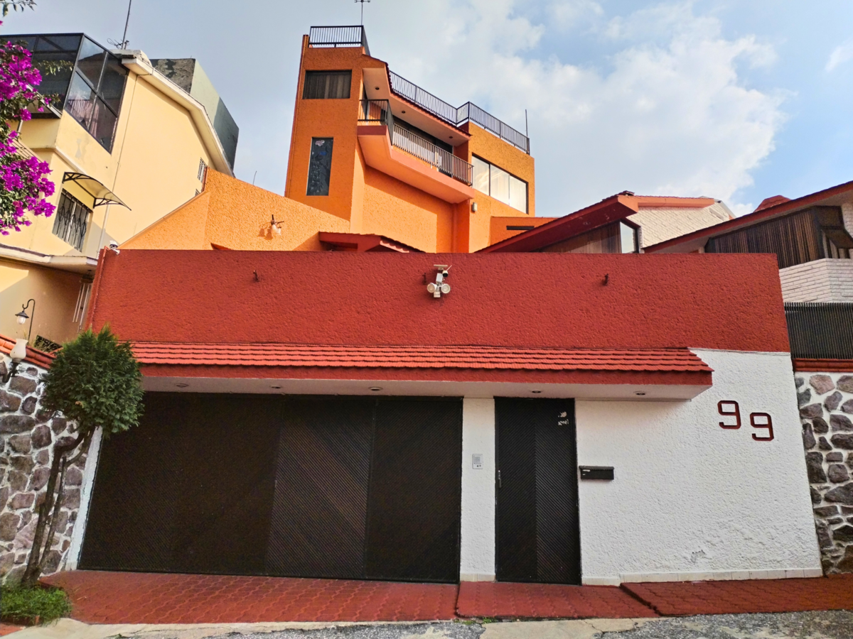 1 de 43: FACHADA