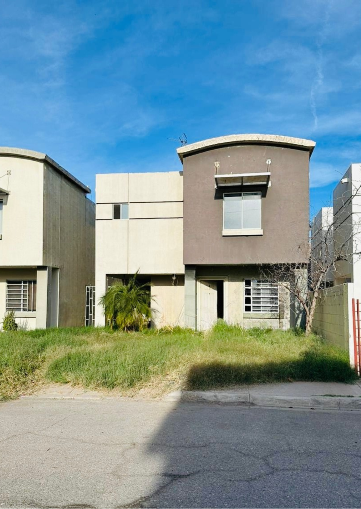 1 de 16: Fachada