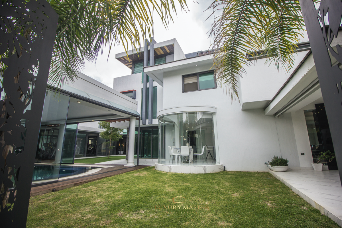 4 of 49: Casa en Venta en Coto en Bugambilias Jardin