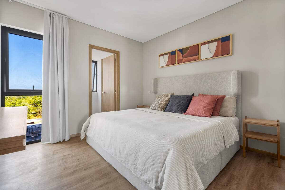 6 of 12: Recámara Master con Baño Ensuite