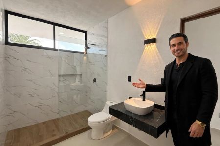 House for RENT in Grand Juriquilla with GROUND FLOOR BEDROOM with Full Bathroom