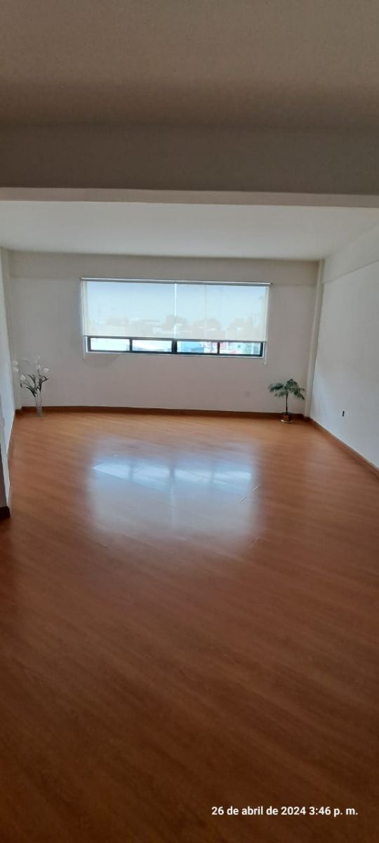 5 de 30: Sala-Comedor