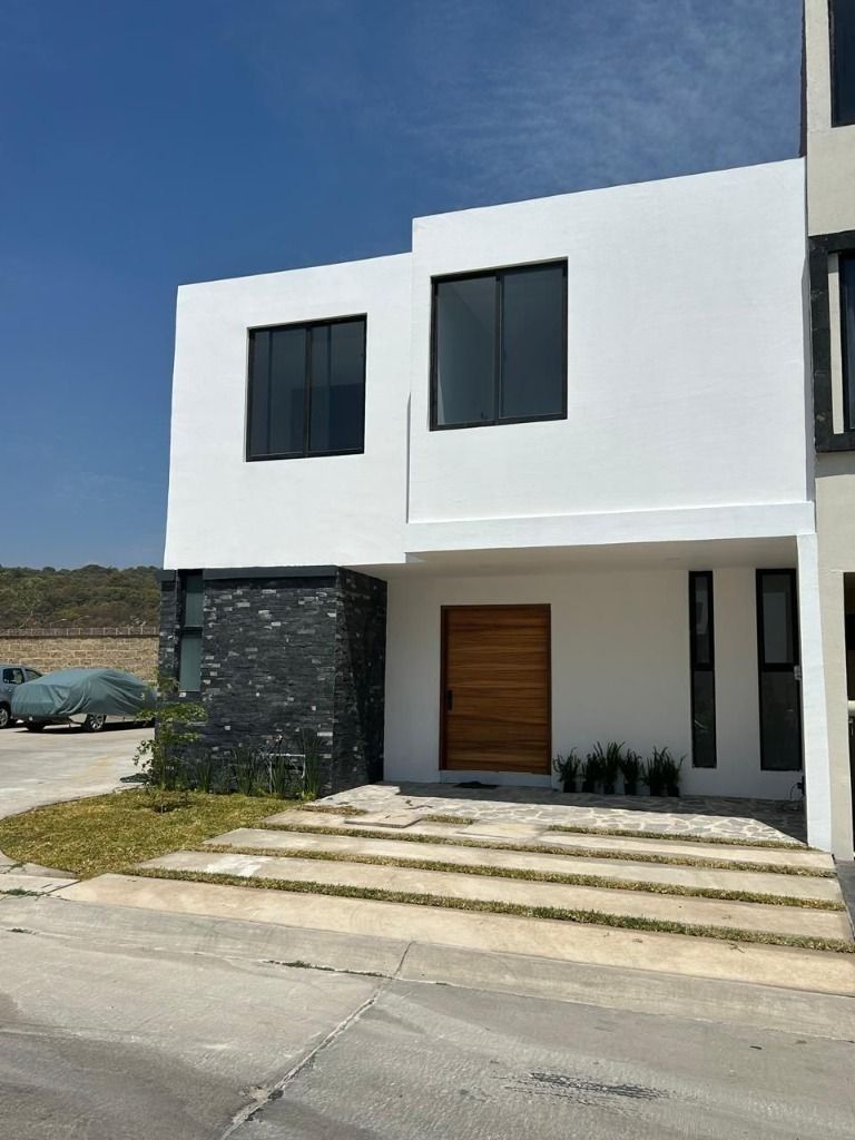 2 de 15: Fachada