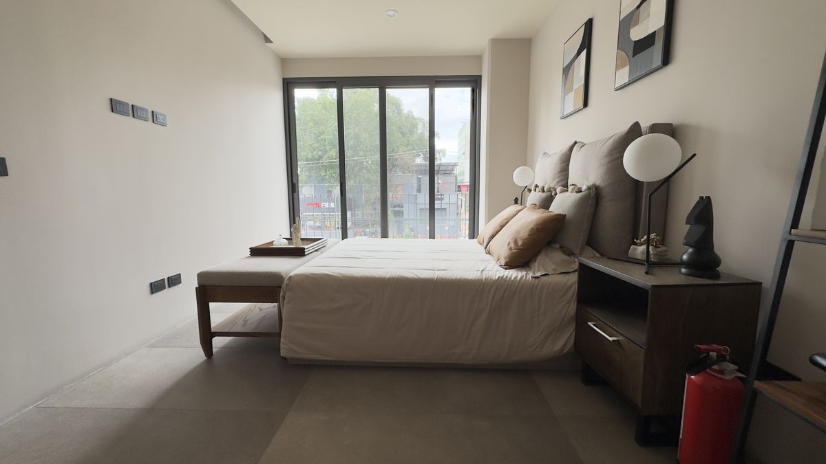 10 of 17: Habitacion Lockoff