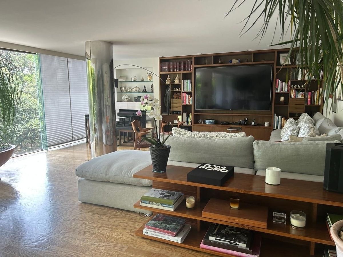 6 de 32: SALA Y AREA PARA COMEDOR SECUNDARIO