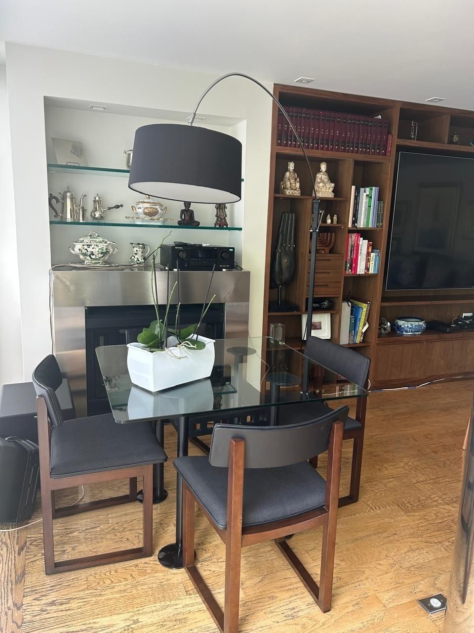 8 de 32: COMEDOR SECUNDARIO O MESA DE JUEGO CON VISTA