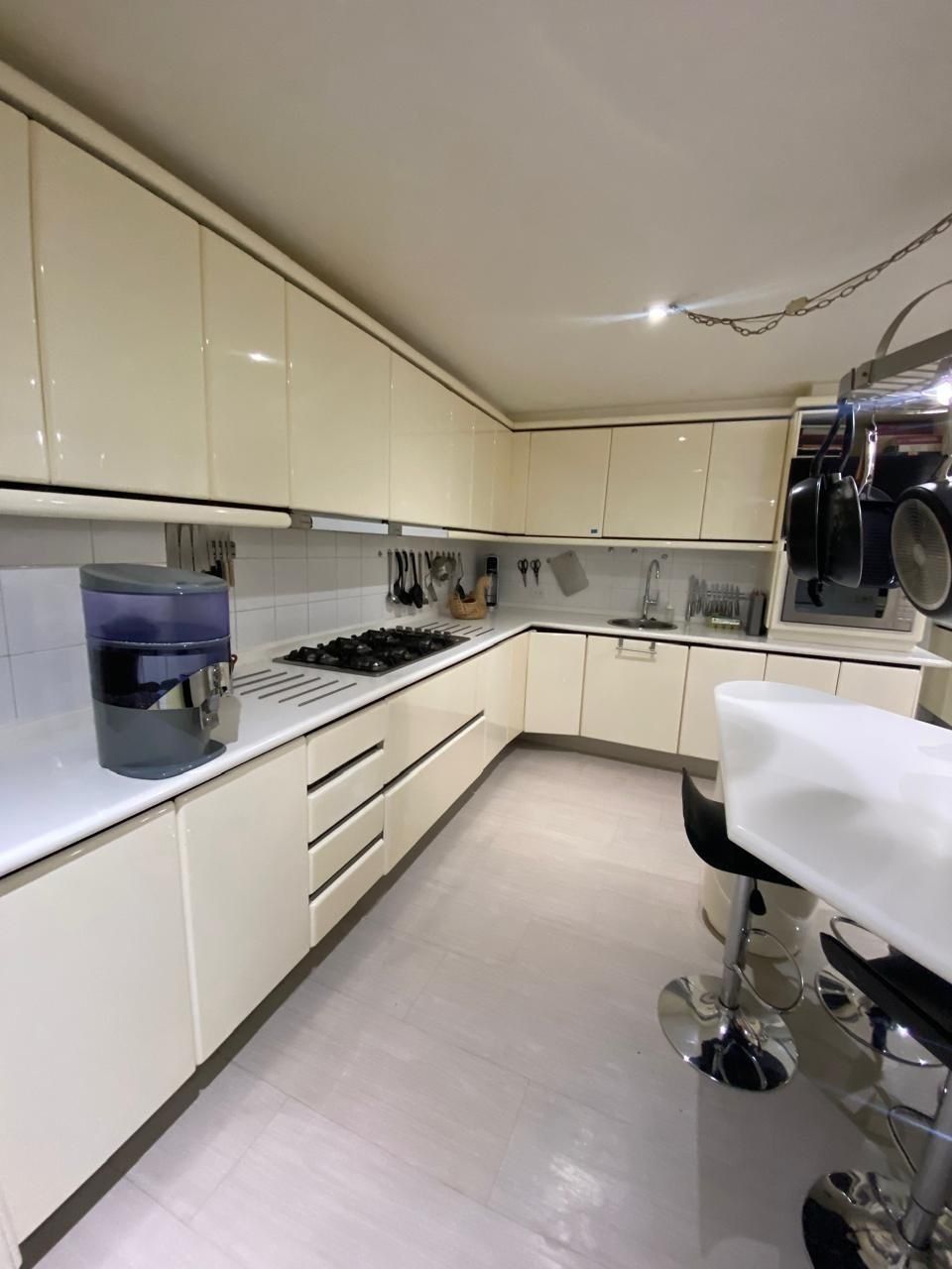 16 de 32: AMPLIA COCINA
