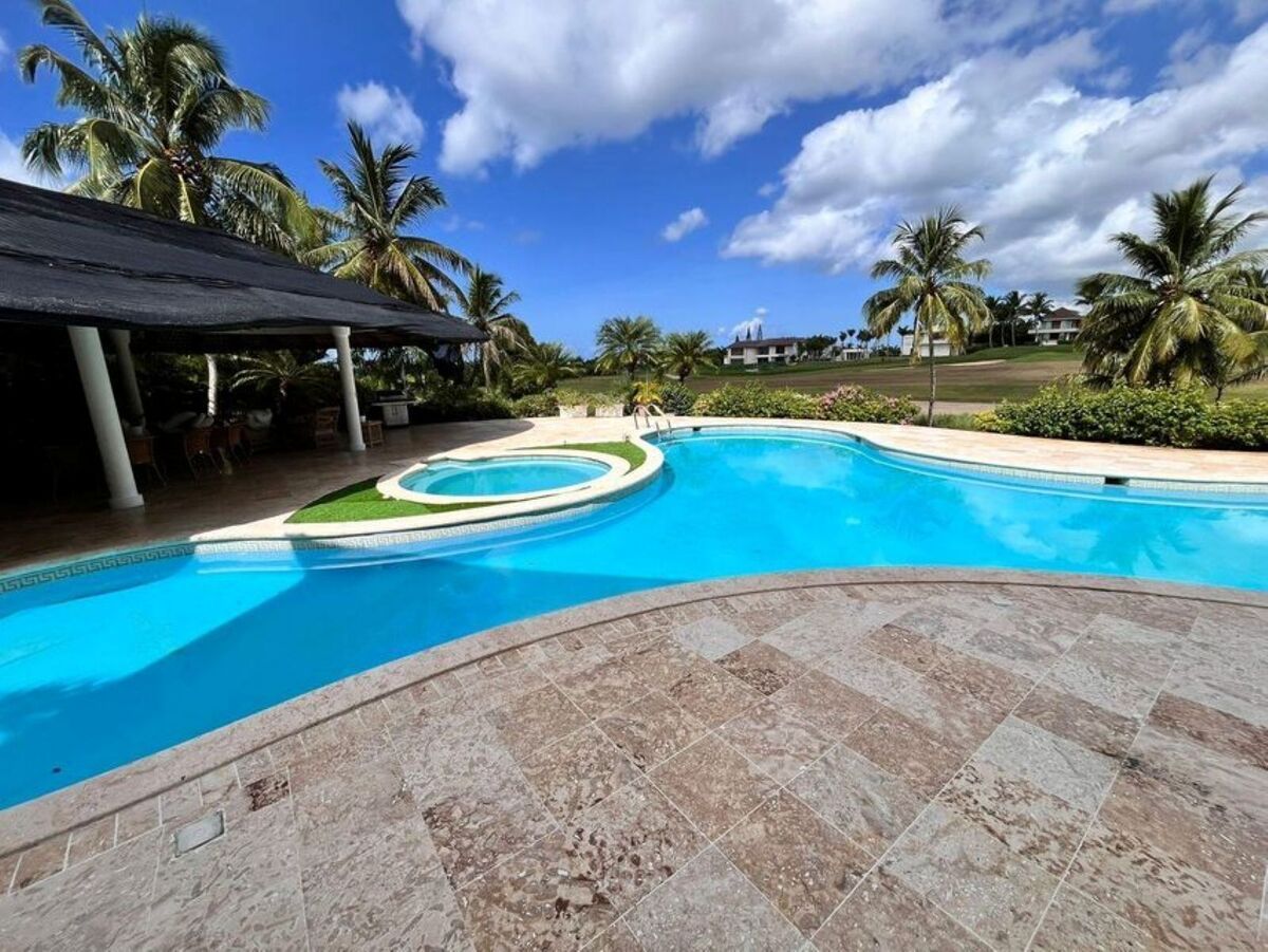 3 de 29: Piscina