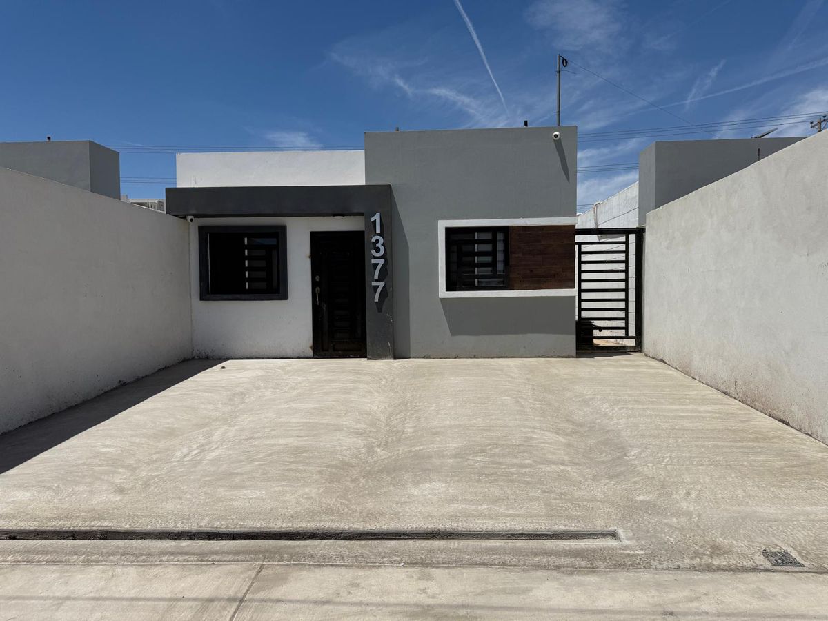 1 of 17: fachada