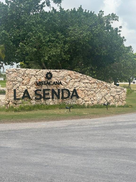 1 de 4: TERRANO EN VISTACANA