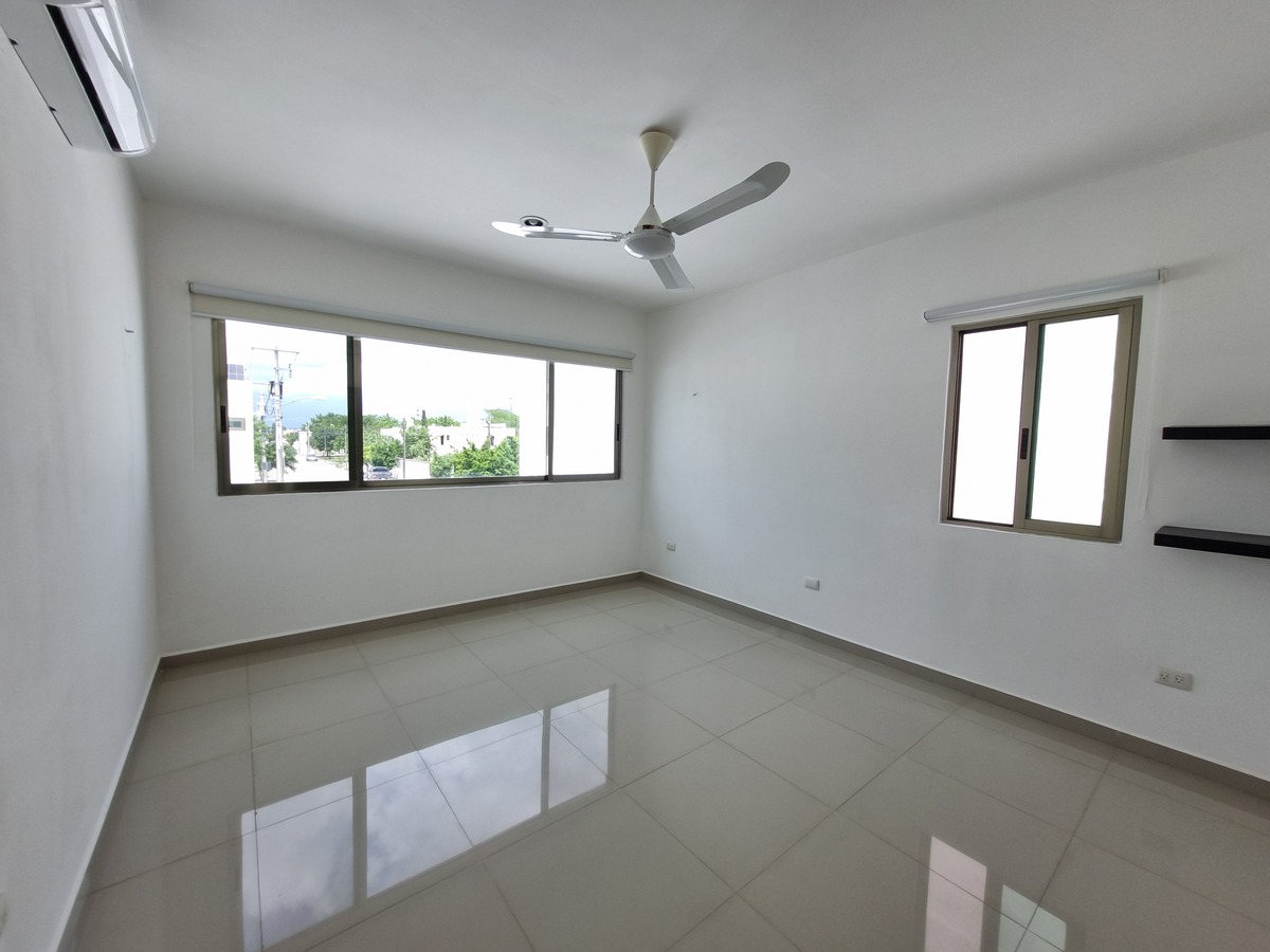 12 de 16: Habitación secundaria en planta alta