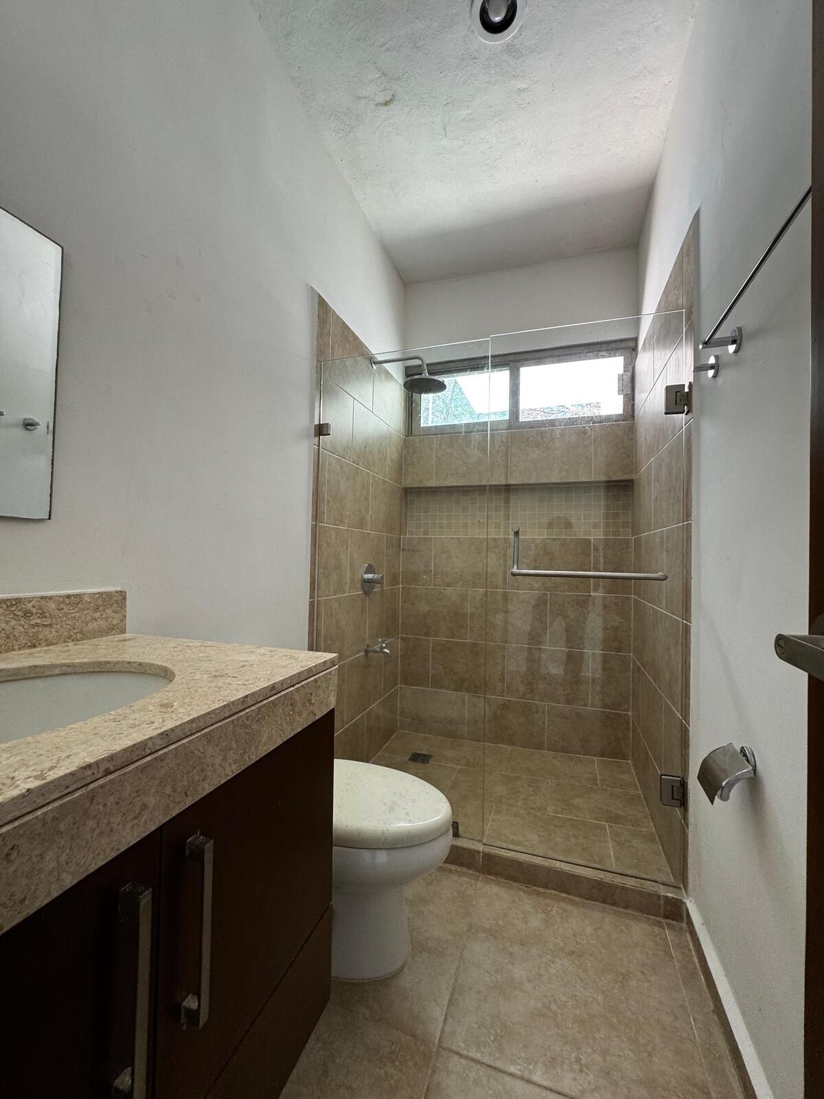 8 de 47: baño recámara planta baja