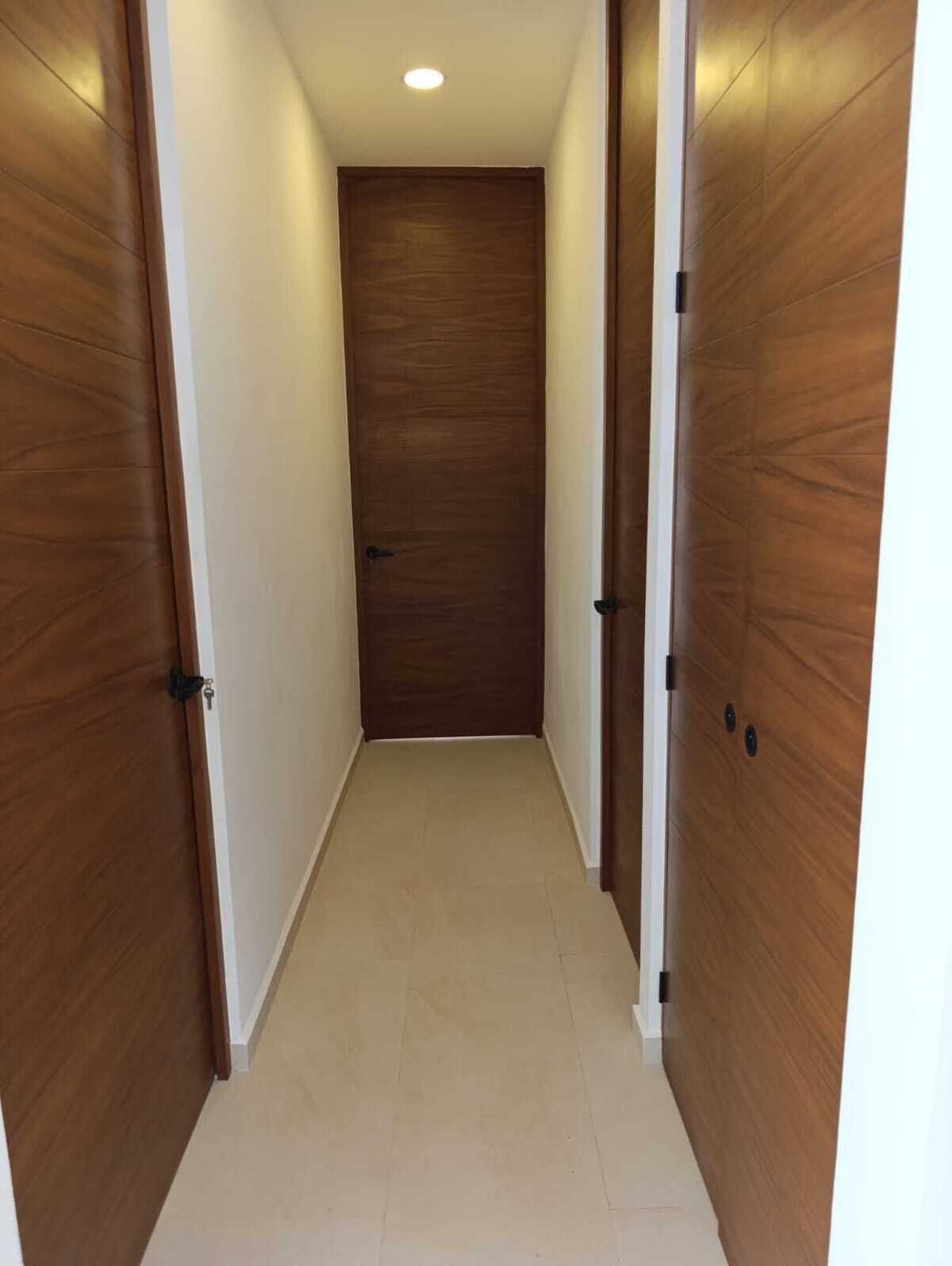 8 de 20: Puerta de Area de lavado Recámaras y baño compartido.