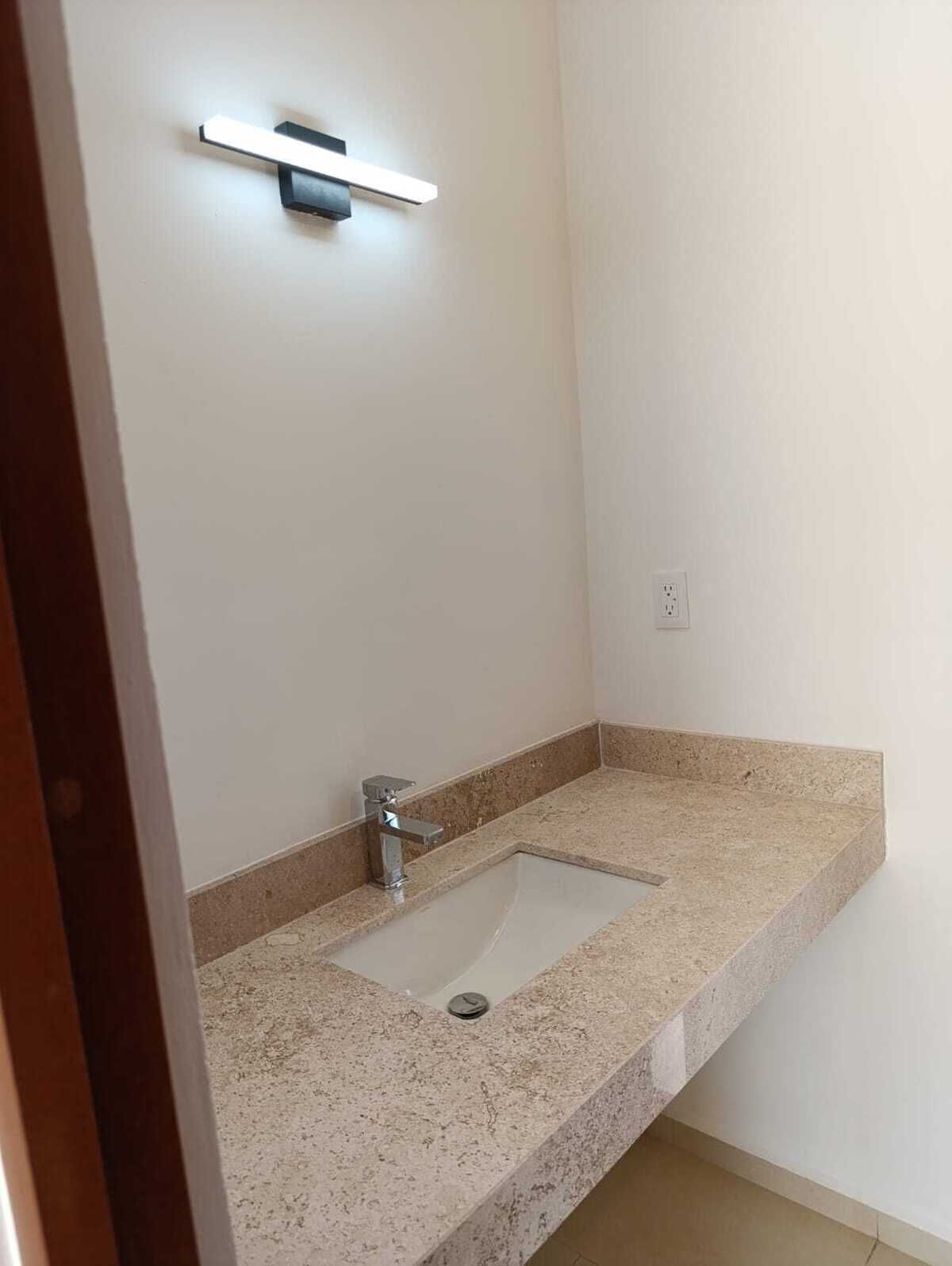 14 de 20: Baño recámara principal.
