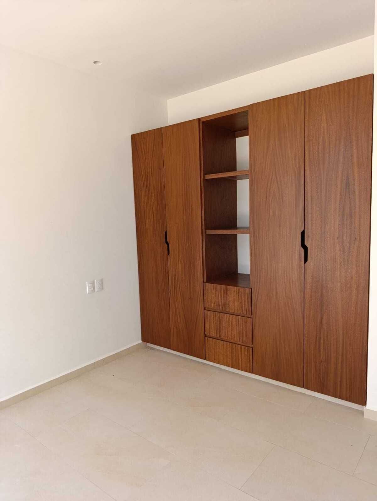 13 de 20: Closet segunda recámara.