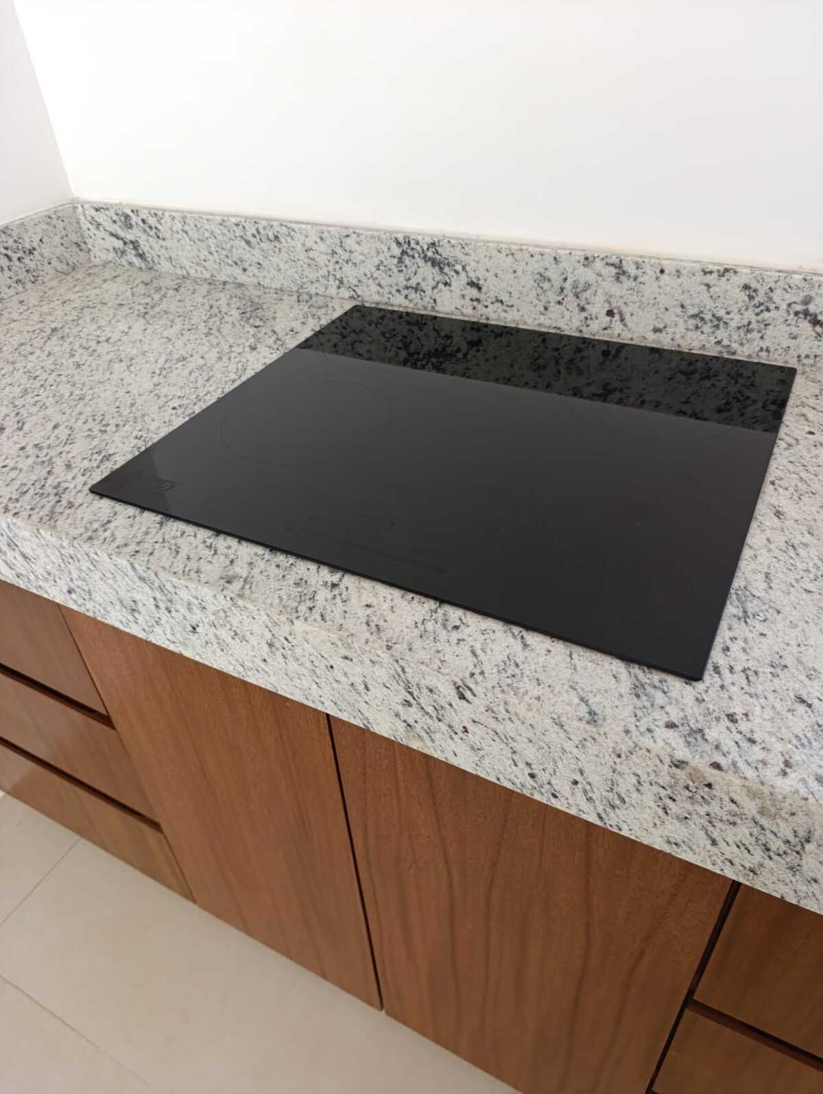 20 de 21: PARRILLA ELECTRICA