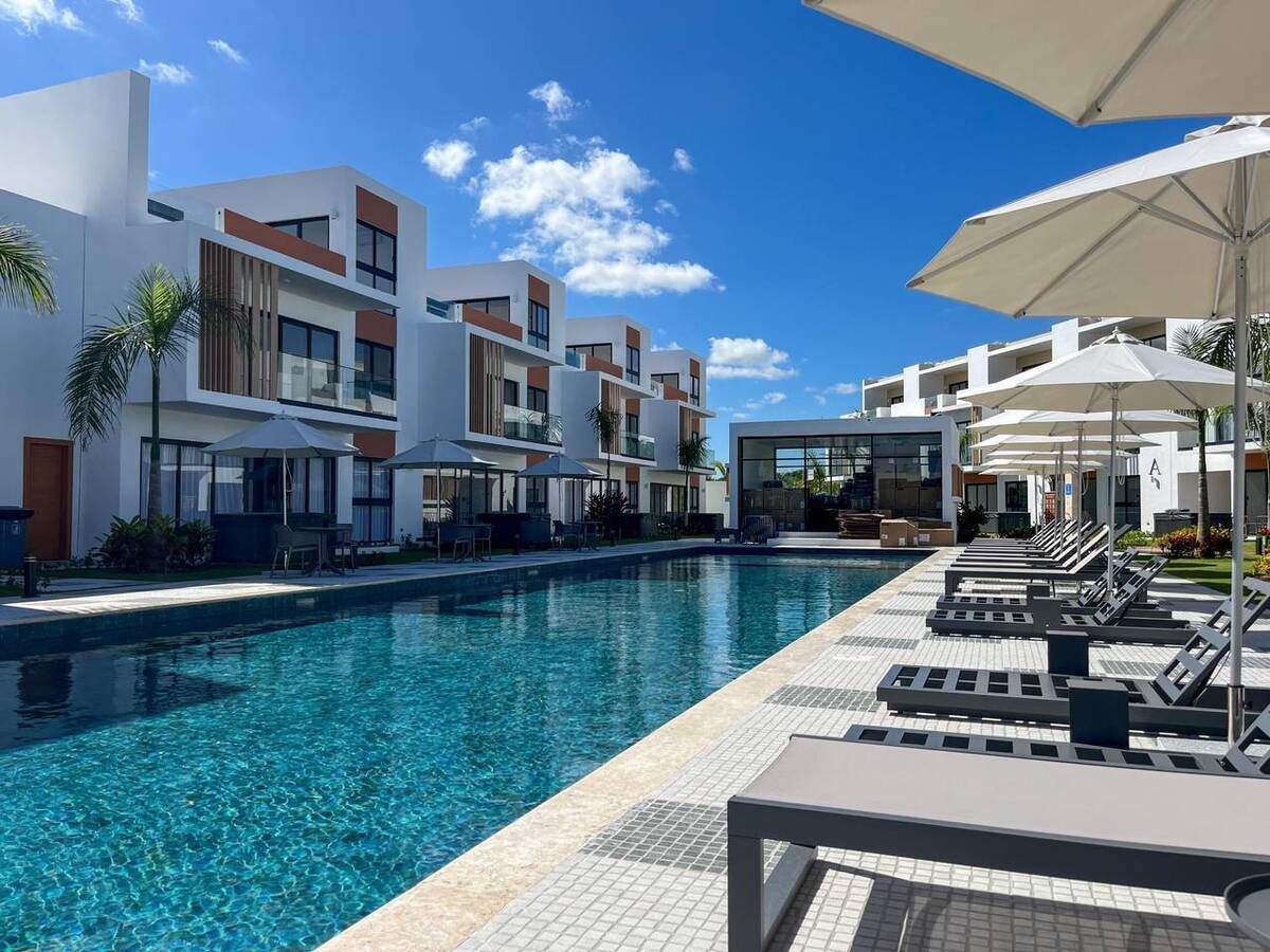 3 de 5: PISCINA