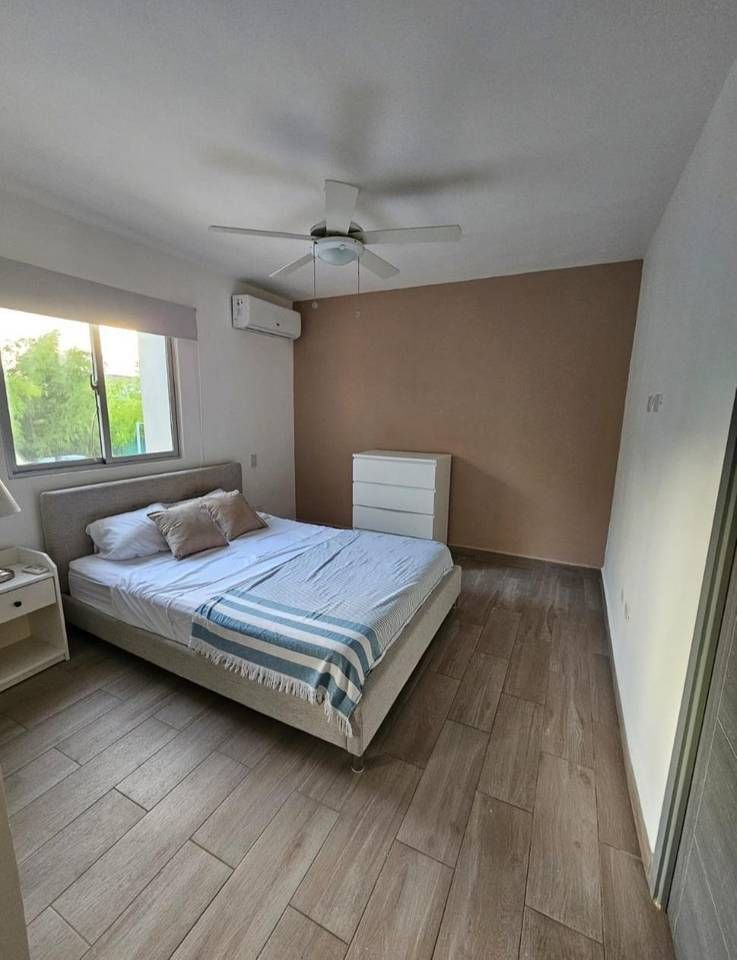 4 de 6: HABITACIÓN