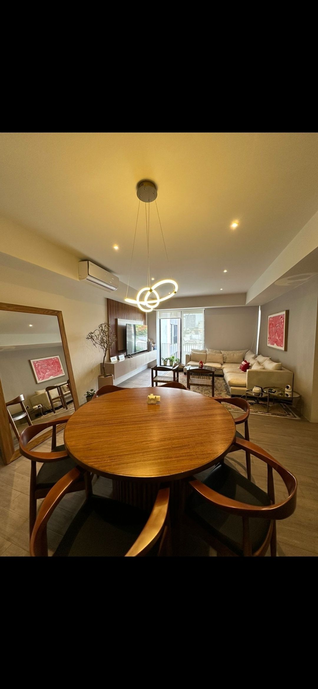 4 of 15: Sala momedor