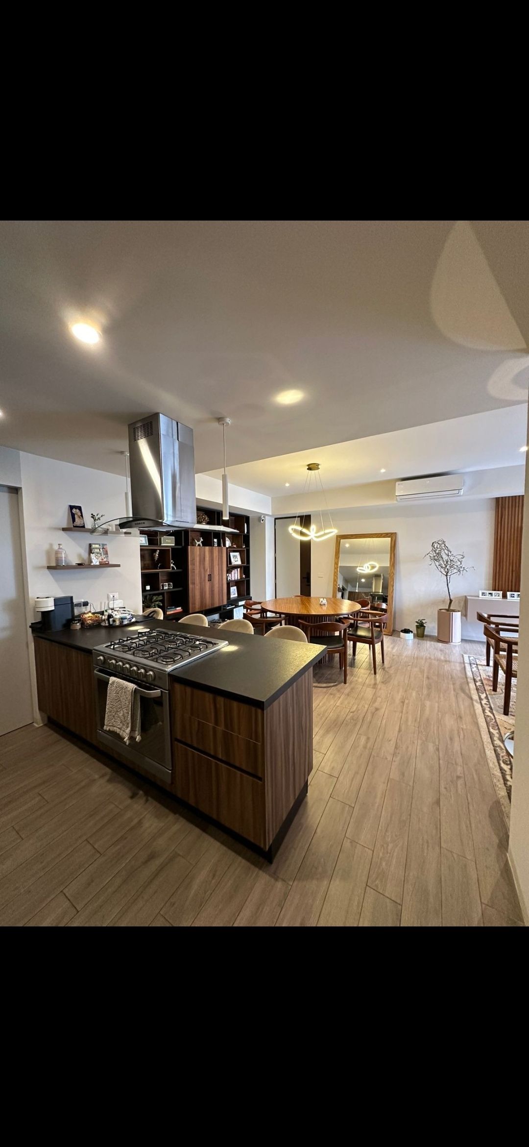 5 of 15: Cocina comedor